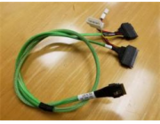 Broadcom LSI internal U.3 cable 1.0 m SlimLine x8 (SFF-8654) to 2x U.2 NVMe drive x4 (SFF-8639)